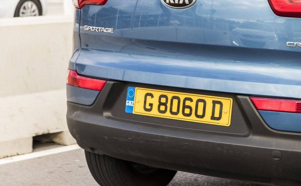 How Easy Is It To Buy Or Sell A Private Plate?
