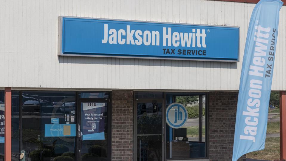 Are the fees for Jackson Hewitt Tax Classes Worth It