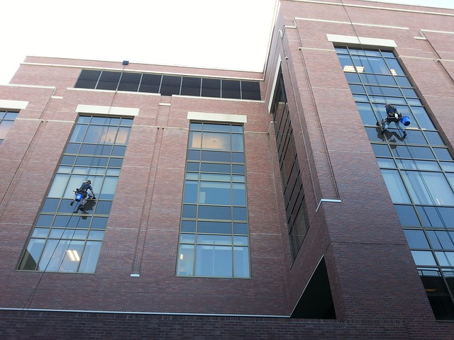 window cleaner Perth